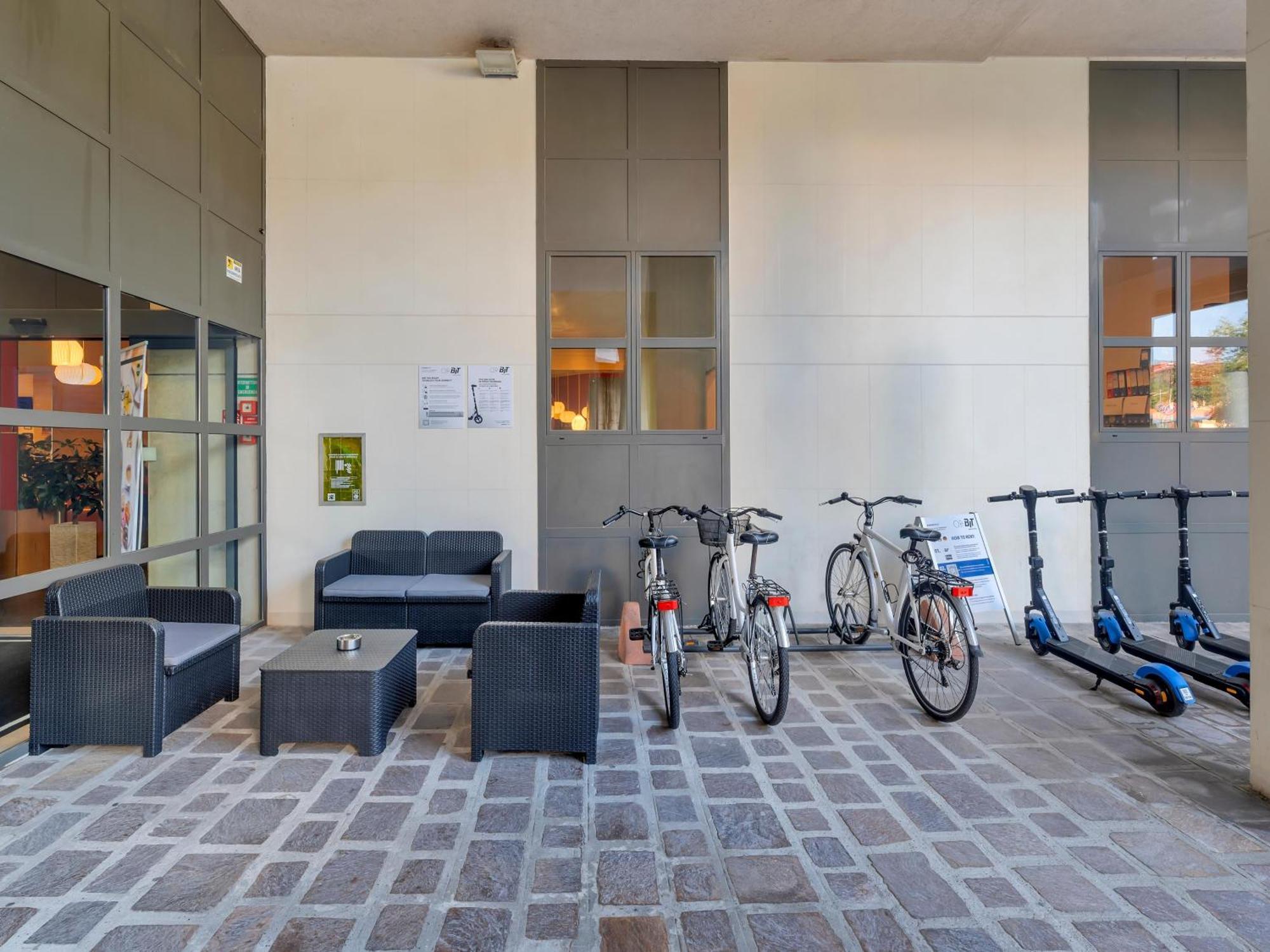 B&B Hotel Cremona Exterior photo